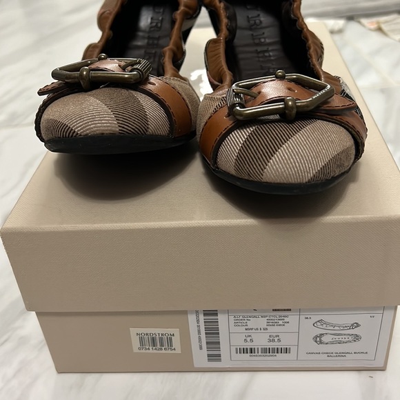EUC Burberry Canvas Check Glengall Buckle Ballerina flat size 38.5 - Picture 3 of 3